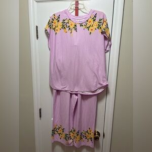 Cuddlduds  cotton/rayon pink striped pajamas with yellow flowers